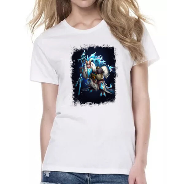 Camiseta Baby Look Empires and Puzzles Heroi Krampus - Imagem 2