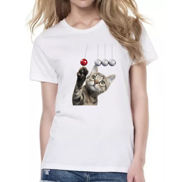 Camiseta Baby Look Gatinho brincando com pendulo - Imagem 2