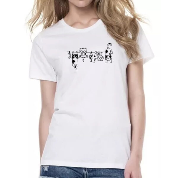 Camiseta Baby Look Gatos no varal - Imagem 2