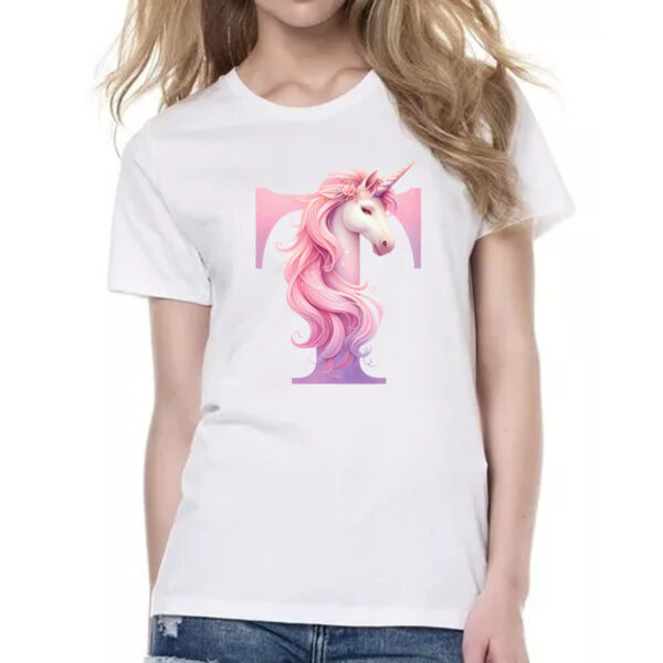Camiseta Baby Look Unicornio Alfabeto Letra T - Imagem 2