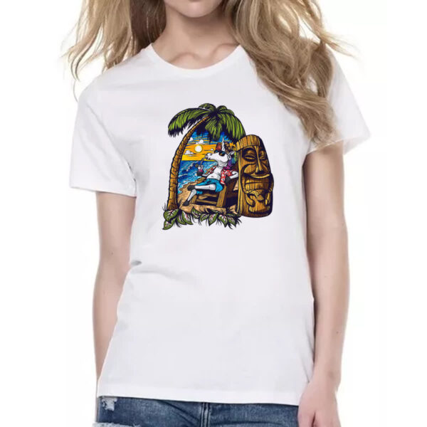 Camiseta Baby Look Unicornio relaxando de ferias - Imagem 2