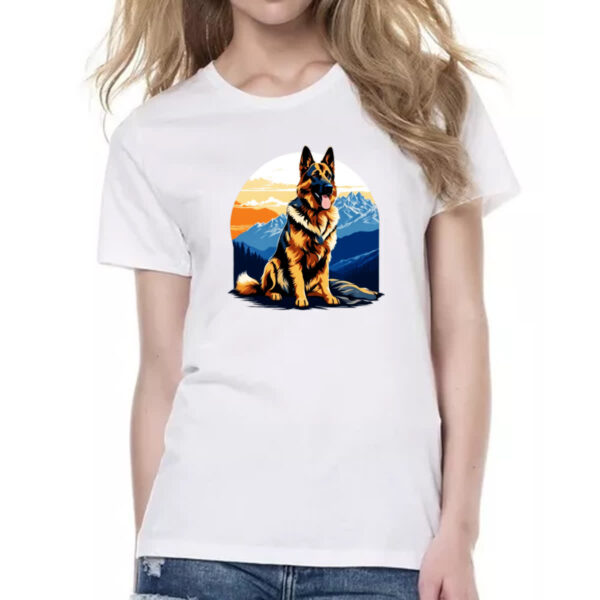 Camiseta Baby Look Pastor alemao montanhas - Imagem 2