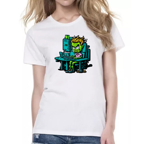 Camiseta Baby Look Programador Escravo Zumbi - Imagem 2