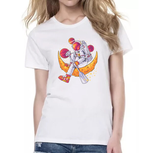 Camiseta Baby Look Astronauta remando na lua - Imagem 2