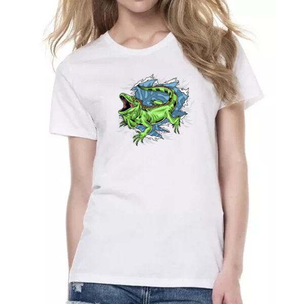 Camiseta Baby Look Camaleao rasgando a camisa - Imagem 2
