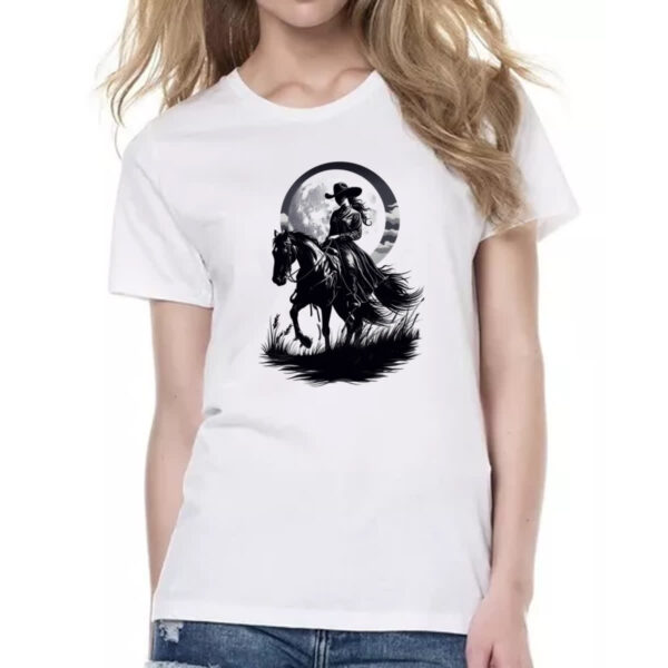 Camiseta Baby Look Cowgirl silhueta ao luar - Imagem 2