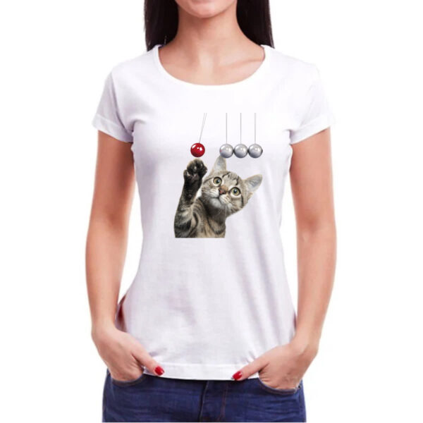 Camiseta Baby Look Gatinho brincando com pendulo - Imagem 3