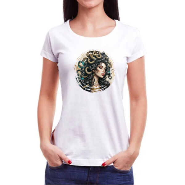 Camiseta Baby Look Medusa beleza perigosa - Imagem 3