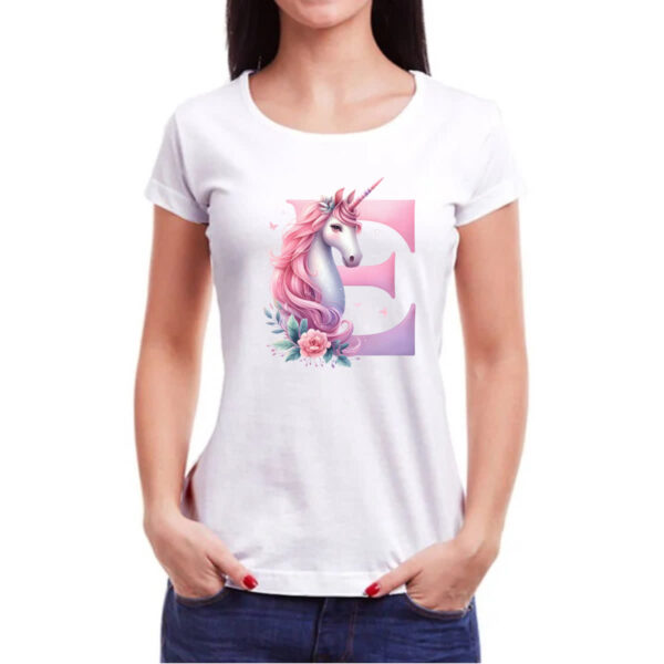 Camiseta Baby Look Unicornio Alfabeto Letra E - Imagem 3