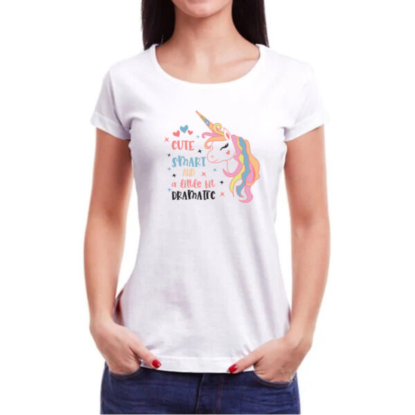 Camiseta Baby Look Cute smart and a little bit dramatic - Imagem 3