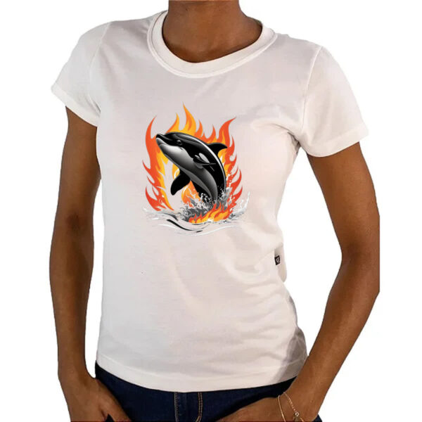 Camiseta Baby Look Orca ataque elementos de fogo - Imagem 4