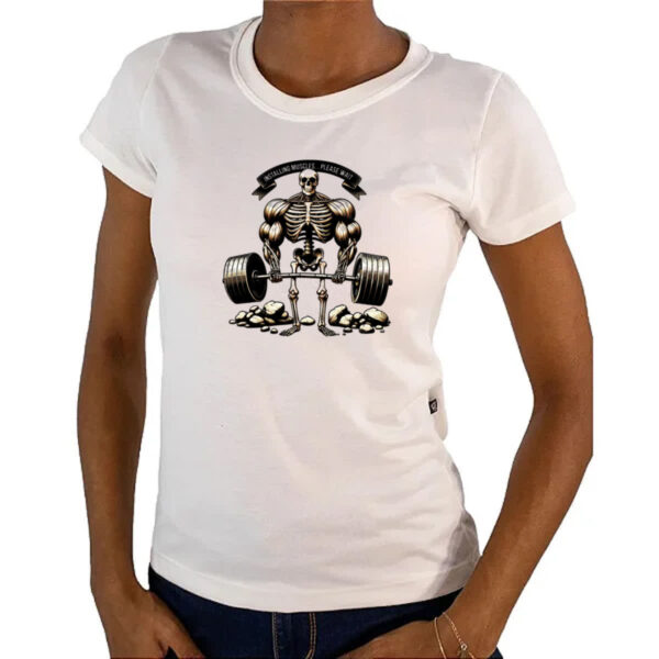 Camiseta Baby Look Caveira instalando musculos - Imagem 4
