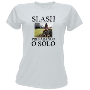 Camiseta Baby Look Slash preparando o solo