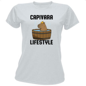 Camiseta Baby Look Capivara lifestyle