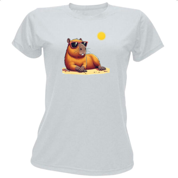 Camiseta Baby Look Capivara praia relax
