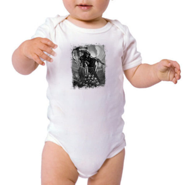 Body infantil A morte em seu trono - Imagem 3