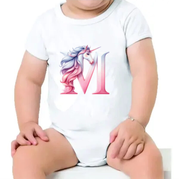 Body infantil Unicornio Alfabeto Letra M - Imagem 4