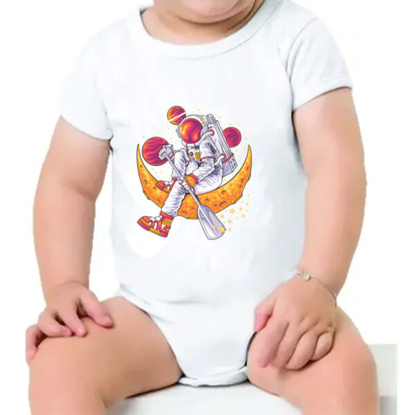 Body infantil Astronauta remando na lua - Imagem 4