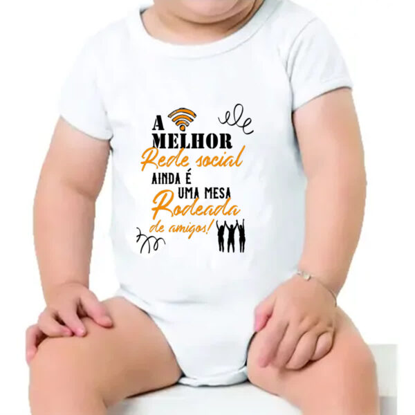 Body infantil A melhor rede social ainda e uma mesa rodeada de amigos - Imagem 4