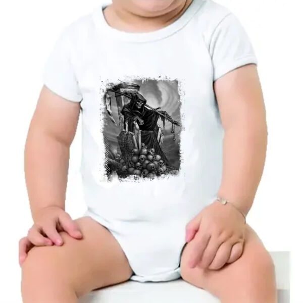 Body infantil A morte em seu trono - Imagem 4