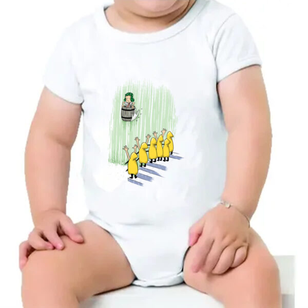 Body infantil Chaves descendo as cataratas em um barril - Imagem 4
