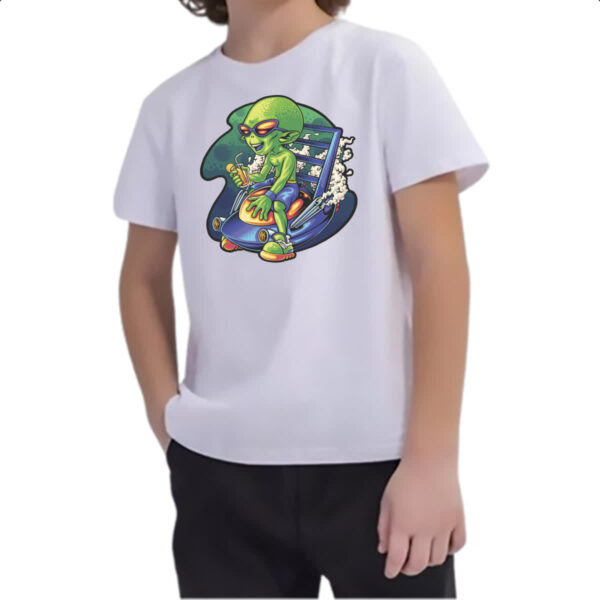 Camiseta Infanto Juvenil Alien relaxando de ferias - Imagem 2