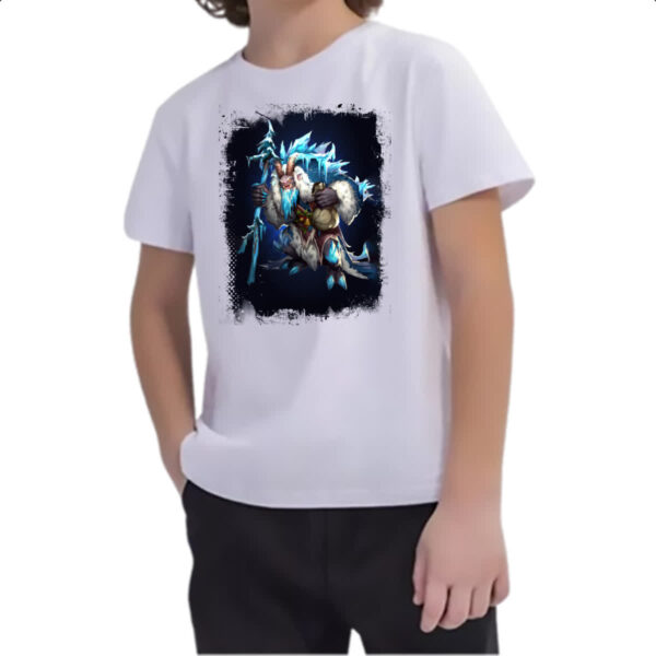 Camiseta Infanto Juvenil Empires and Puzzles Heroi Krampus - Imagem 2