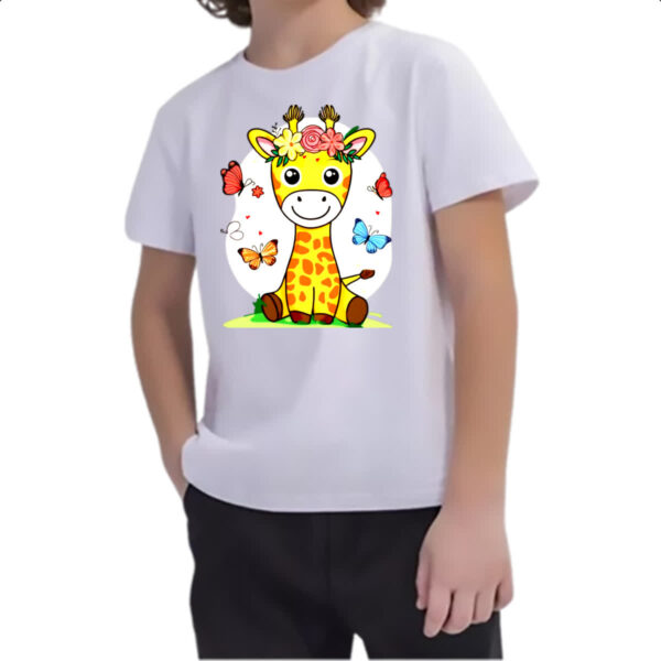Camiseta Infanto Juvenil Girafa fofa borboletas - Imagem 2