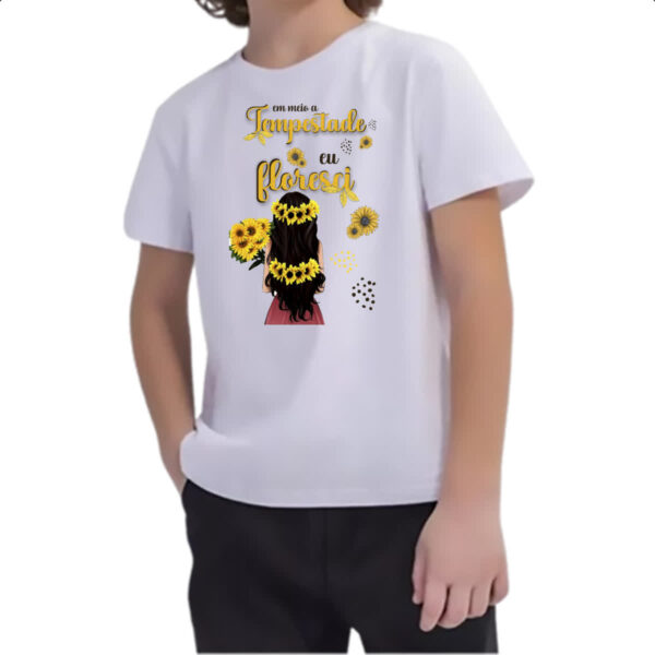 Camiseta Infanto Juvenil Mulher na tempestade floresce - Imagem 2