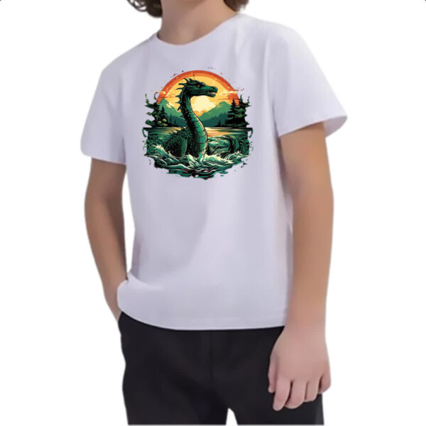 Camiseta Infanto Juvenil Monstro do Lago Ness Sunset Art - Imagem 2