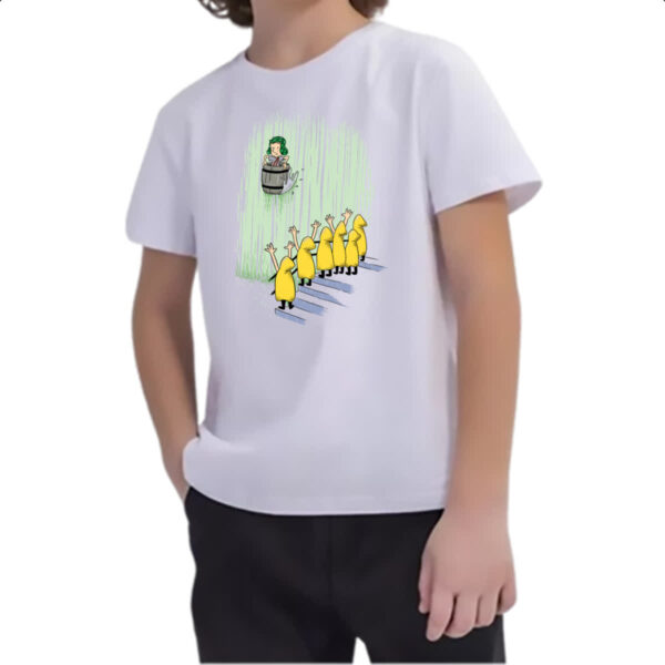 Camiseta Infanto Juvenil Chaves descendo as cataratas em um barril - Imagem 2