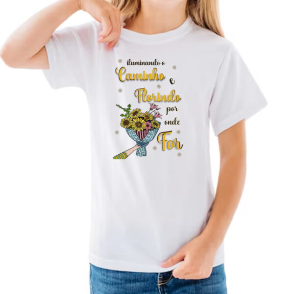 Camiseta Infanto Juvenil Mulher ilumando o caminho - Imagem 3