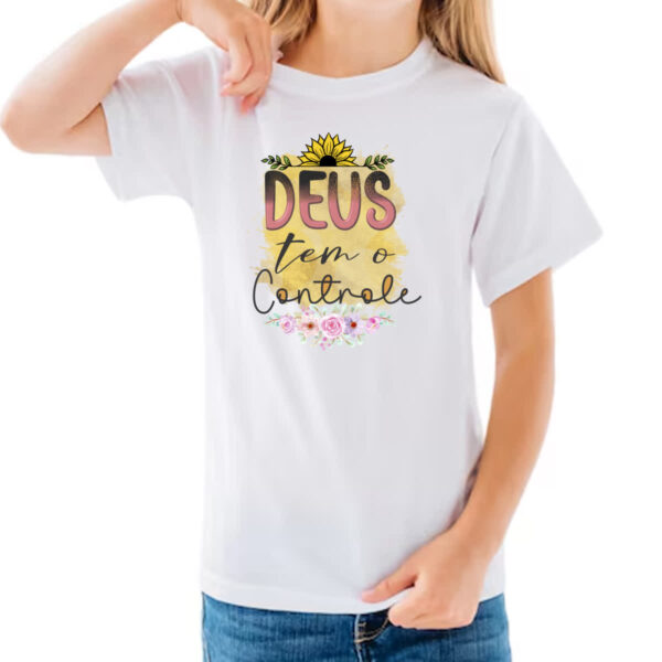 Camiseta Infanto Juvenil Deus tem o controle - Imagem 3