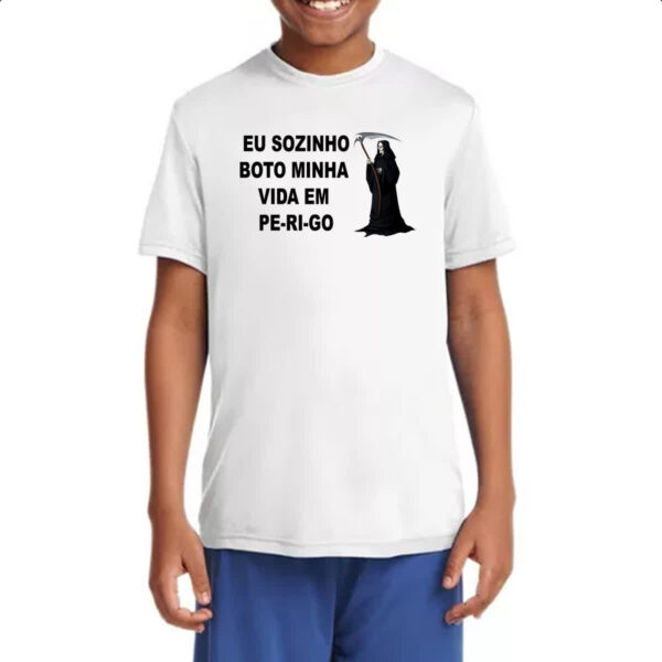 Camiseta Infanto Juvenil Eu sozinho boto minha vida em perigo - Imagem 4