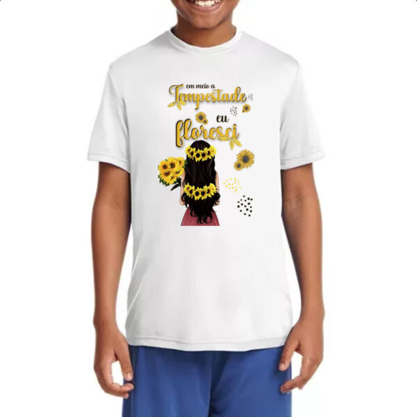 Camiseta Infanto Juvenil Mulher na tempestade floresce - Imagem 4