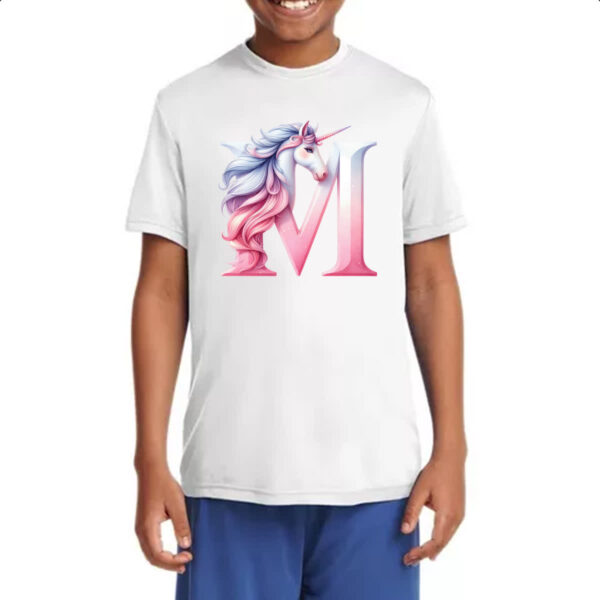Camiseta Infanto Juvenil Unicornio Alfabeto Letra M - Imagem 4