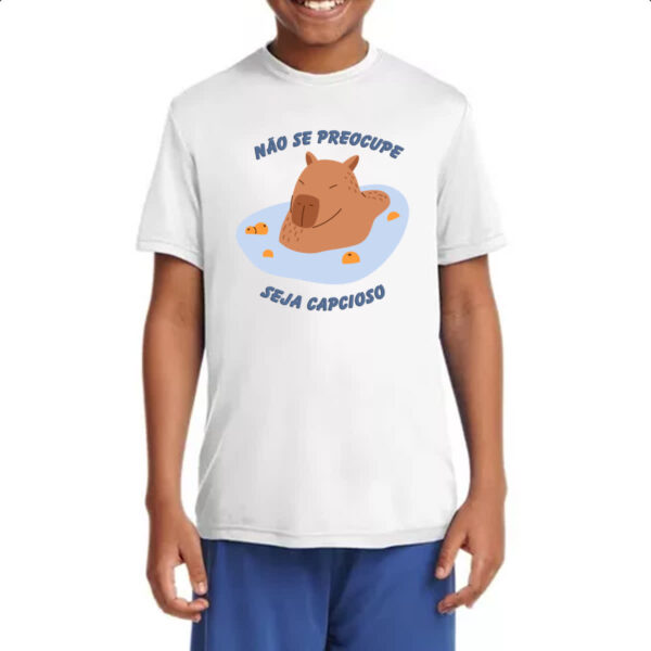 Camiseta Infanto Juvenil Capivara de boas na lagoa - Imagem 4