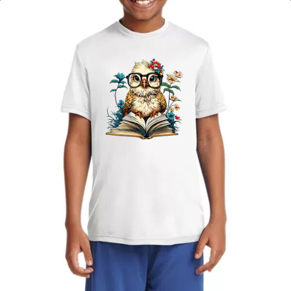 Camiseta Infanto Juvenil Coruja sobre o livro do conhecimento - Imagem 4