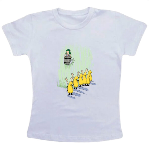 Camiseta Infanto Juvenil Chaves descendo as cataratas em um barril