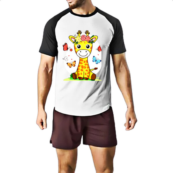 Camiseta Raglan Girafa fofa borboletas - Imagem 2