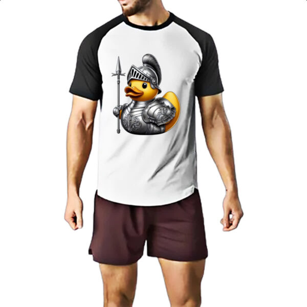 Camiseta Raglan Patinho de borracha Cavaleiro - Imagem 2
