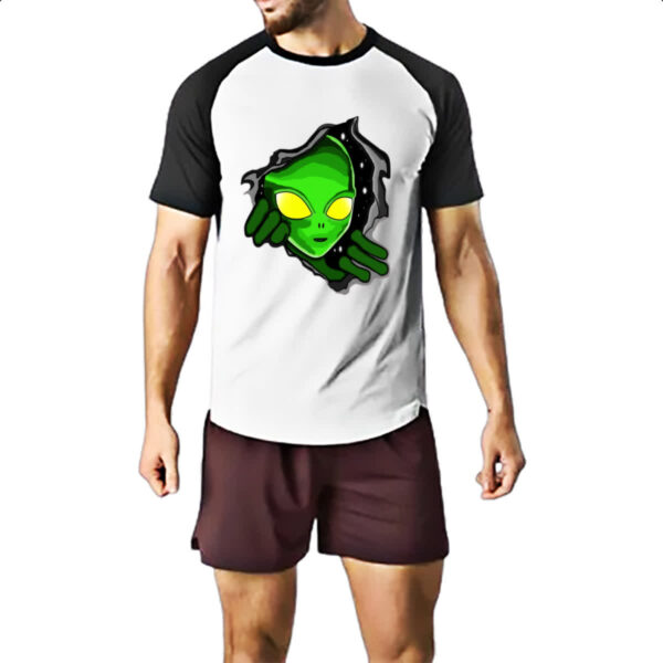 Camiseta Raglan Portal dimensional com alienigena - Imagem 2