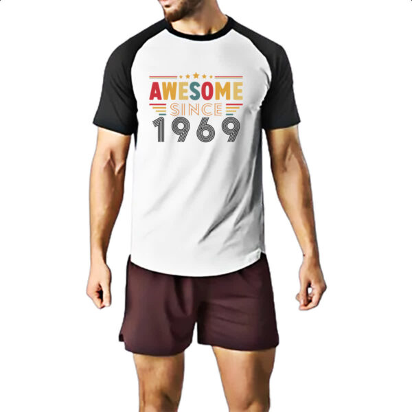 Camiseta Raglan Awesome since 1969 - Imagem 2