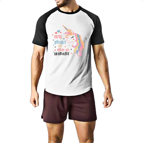 Camiseta Raglan Cute smart and a little bit dramatic - Imagem 2