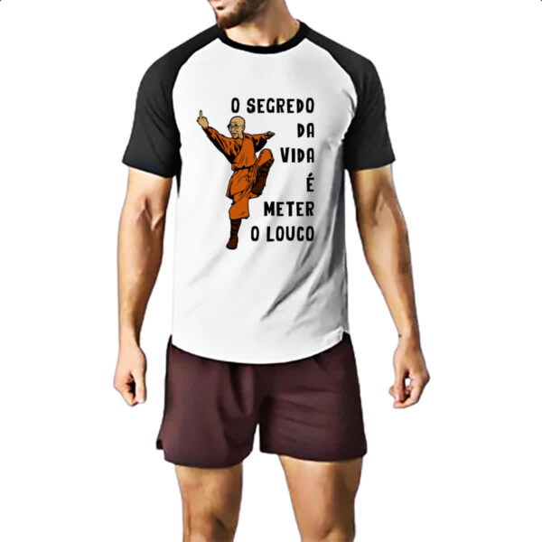 Camiseta Raglan Dalai Lama O segredo da vida e meter o louco - Imagem 2