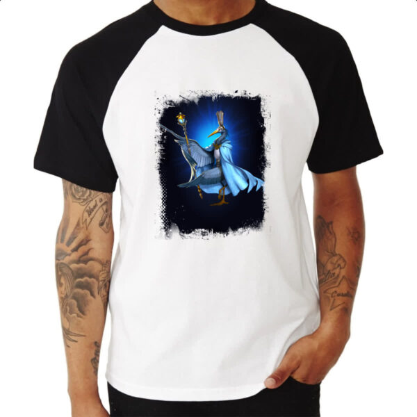 Camiseta Raglan Empires and Puzzles Heroi Benu - Imagem 3