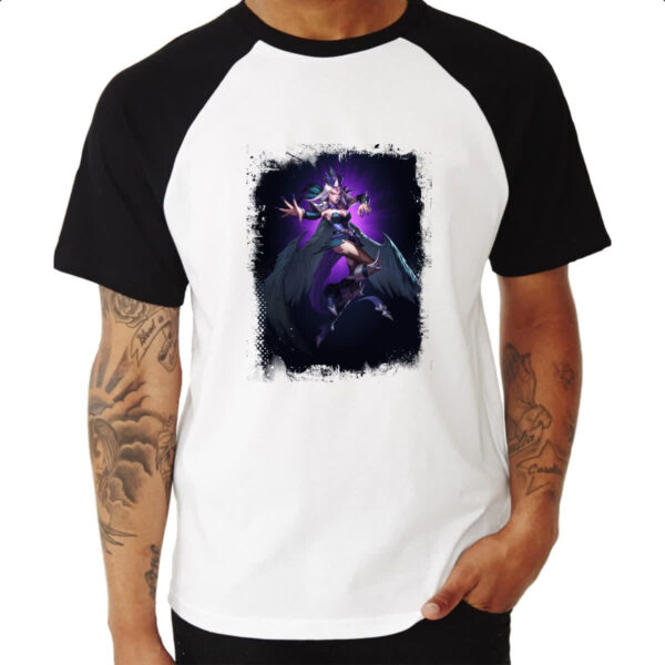 Camiseta Raglan Empires and Puzzles Heroi Hel - Imagem 3