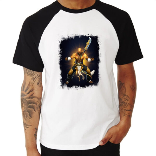 Camiseta Raglan Empires and Puzzles Heroi Joon - Imagem 3