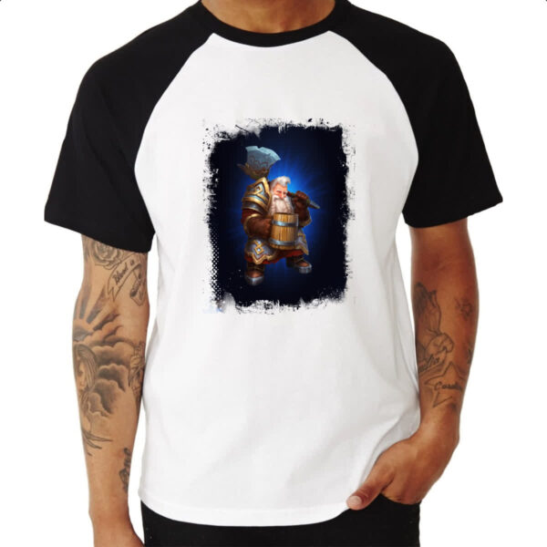 Camiseta Raglan Empires and Puzzles Heroi Kiril - Imagem 3