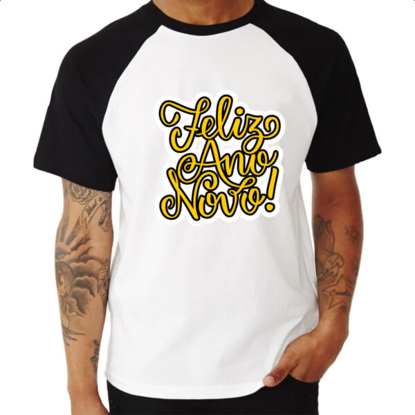 Camiseta Raglan Feliz ano novo escrita dourada - Imagem 3